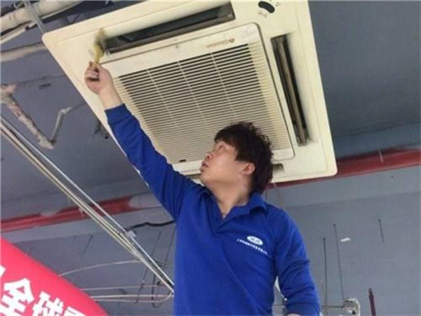 武汉崇明洗空调：空调房间是否隔热良好也是很重要的